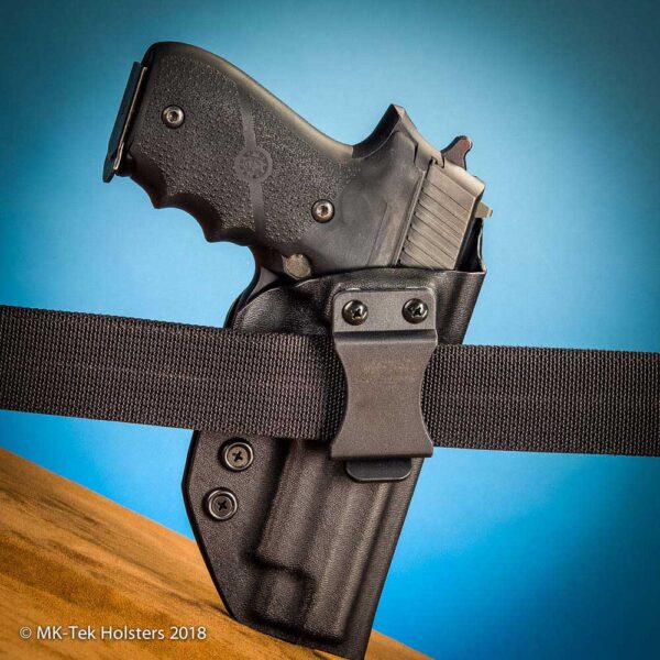 Sig Sauer P226 IWB Holster for concealed carry