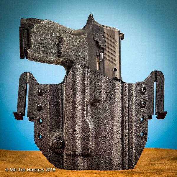 Sig P320 with Streamlight TLR1 HL OWB Holster